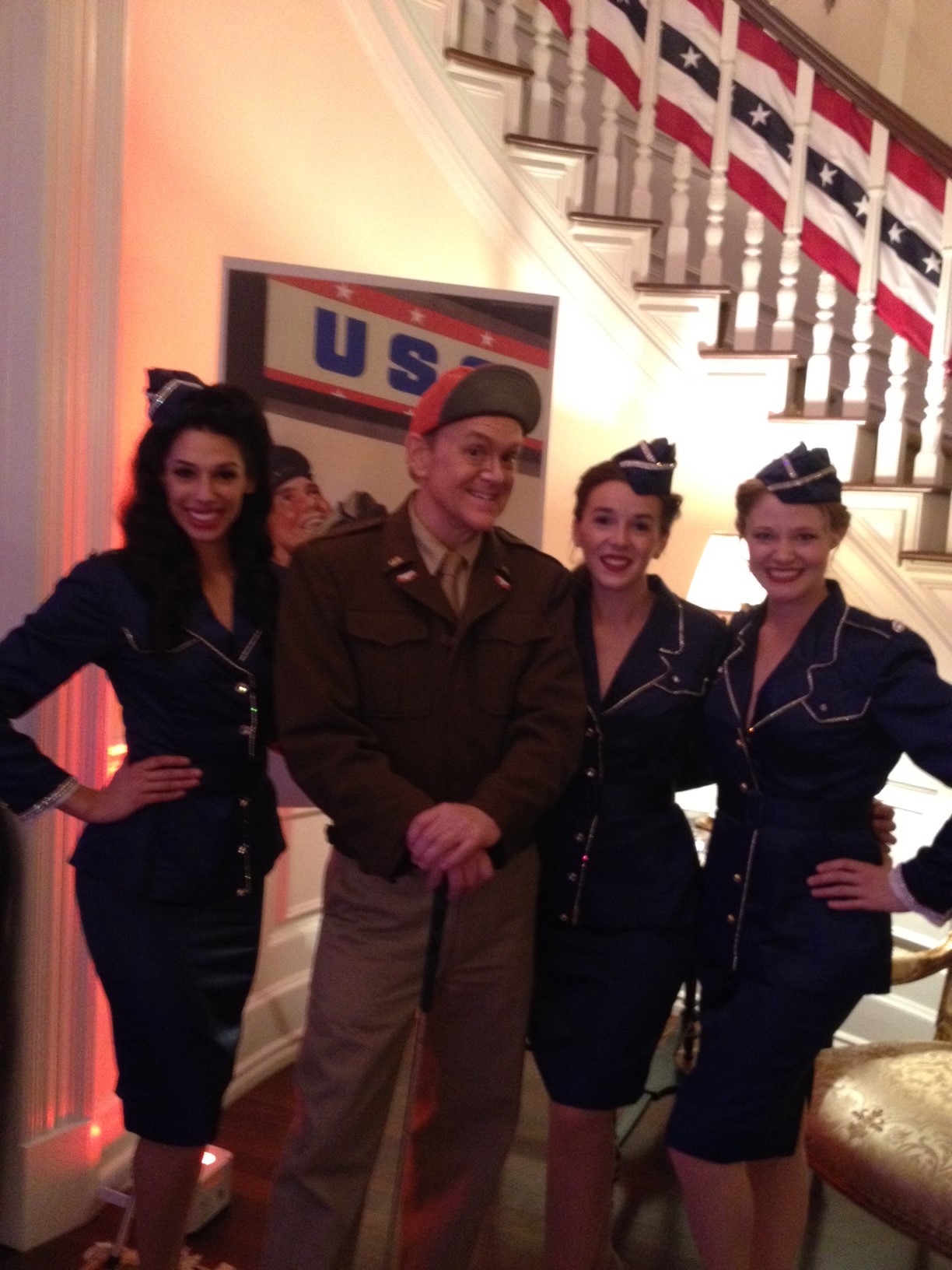 uso-show-troupe-and-bob-hope
